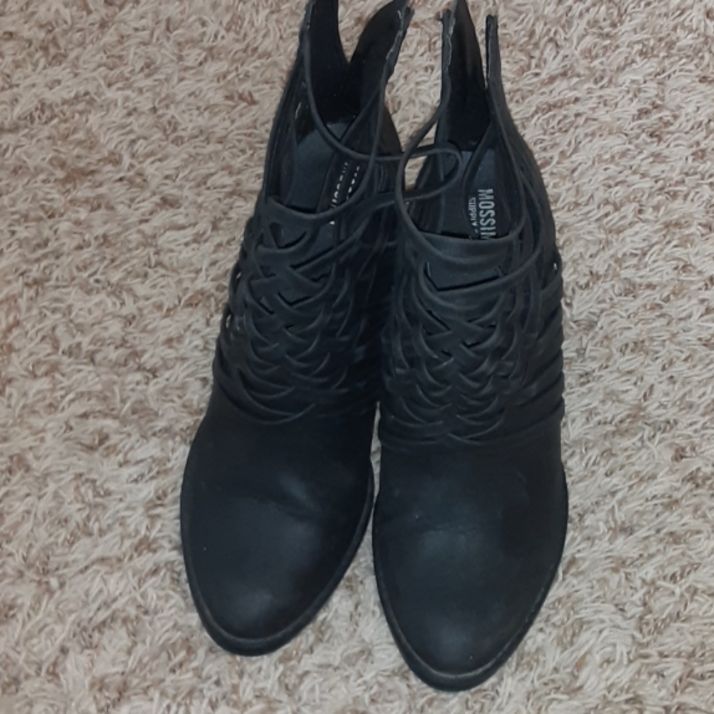 Ankle booties with heel